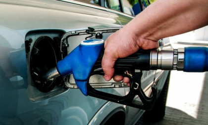 Carburanții se ieftinesc în weekend. Noile prețuri stabilite de ANRE pentru benzină și motorină - FOTO Carburanții se ieftinesc în weekend. Noile prețuri stabilite de ANRE pentru benzină și motorină - FOTO