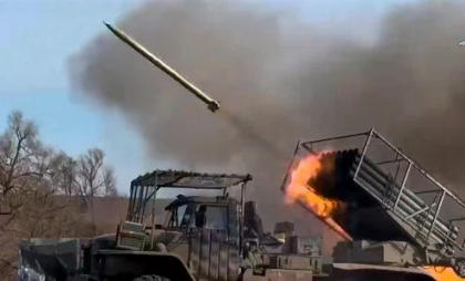 Lupte aprige în regiunea Kursk. Sute de soldați ucraineni s-ar fi refugiat într-o mănăstire Lupte aprige în regiunea Kursk. Sute de soldați ucraineni s-ar fi refugiat într-o mănăstire