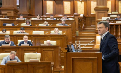 Bugetul +PLUS - votat în prima lectură de Parlament: Vor fi alocate suplimentar resurse financiare suplimentare pentru investiții, reziliență energetică și creștere economică Bugetul +PLUS - votat în prima lectură de Parlament: Vor fi alocate suplimentar resurse financiare suplimentare pentru investiții, reziliență energetică și creștere economică