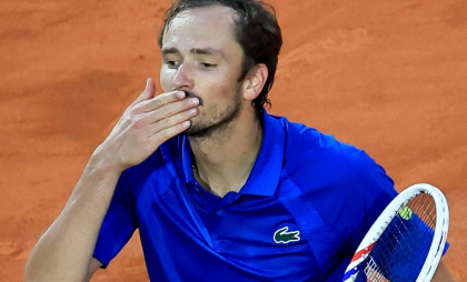Medvedev, debut cu victorie în sezonul de zgură, după un meci "de infarct" la Monte Carlo. Rusul, savuros: "Nu e suprafața mea!" Medvedev, debut cu victorie în sezonul de zgură, după un meci "de infarct" la Monte Carlo. Rusul, savuros: "Nu e suprafața mea!"