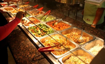 Descoperire șocantă la controalele făcute într-un restaurant din Madrid: Localul servea porumbei pe post de rață prăjită Descoperire șocantă la controalele făcute într-un restaurant din Madrid: Localul servea porumbei pe post de rață prăjită