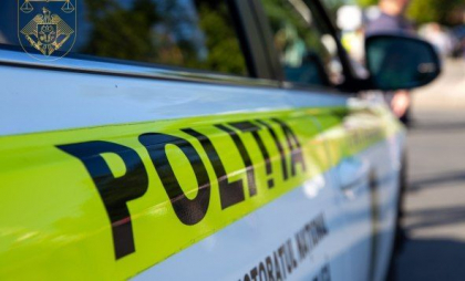 Cinci ani de îchisoare și prejudiciu moral de 80 de mii de lei pentru un tânăr care a lovit un polițist în timpul audierilor, în Cimișlia
Cinci ani de îchisoare și prejudiciu moral de 80 de mii de lei pentru un tânăr care a lovit un polițist în timpul audierilor, în Cimișlia