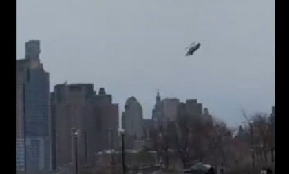 Şase morţi la New York, printre care trei copii, în urma prăbuşirii unui elicopter în râul Hudson, în largul Manhattanului - VIDEO
Şase morţi la New York, printre care trei copii, în urma prăbuşirii unui elicopter în râul Hudson, în largul Manhattanului - VIDEO