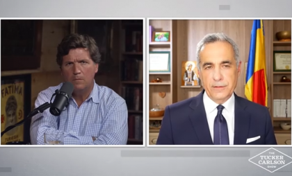 Reacția stupefiată a lui Tucker Carlson când Călin Georgescu i-a spus că „România e cea mai importantă țară din lume, Alfa și Omega” - VIDEO Reacția stupefiată a lui Tucker Carlson când Călin Georgescu i-a spus că „România e cea mai importantă țară din lume, Alfa și Omega” - VIDEO