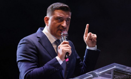 Alegeri prezidențiale din România 2025. Simion, despre interdicția sa de intrare în Moldova și Ucraina: O vor elimina, dacă au nevoie de susținere Alegeri prezidențiale din România 2025. Simion, despre interdicția sa de intrare în Moldova și Ucraina: O vor elimina, dacă au nevoie de susținere