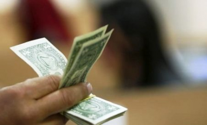 Dolarul s-a depreciat la cel mai scăzut nivel din ultimii trei ani - MoldStreet Dolarul s-a depreciat la cel mai scăzut nivel din ultimii trei ani - MoldStreet