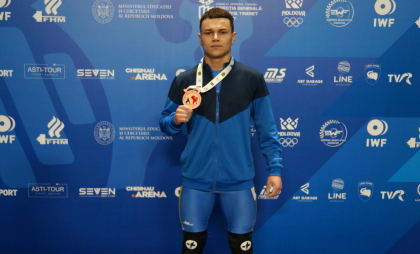 O nouă medalie pentru Republica Moldova la Campionatul European de Haltere:  Ion Badanev a cucerit medalia de bronz la proba de aruncat - FOTO 