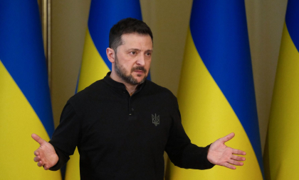 Zelenski a trimis în parlament proiectul de lege privind extinderea legii marțiale și mobilizarea generală pentru încă trei luni Zelenski a trimis în parlament proiectul de lege privind extinderea legii marțiale și mobilizarea generală pentru încă trei luni