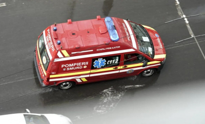 Un copil de doi ani a supraviețuit după ce a căzut de la etajul 7 al unui bloc din București
