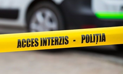 Caz șocant în capitală. O femeie ar fi fost omorâtă de o persoană necunoscută, în propria locuință: În casă se afla și soțul ei Caz șocant în capitală. O femeie ar fi fost omorâtă de o persoană necunoscută, în propria locuință: În casă se afla și soțul ei