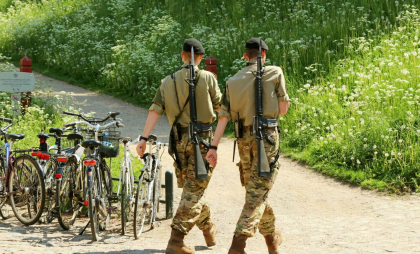 Danemarca intenţionează să trimită grupuri de soldaţi în Ucraina pentru a se antrena