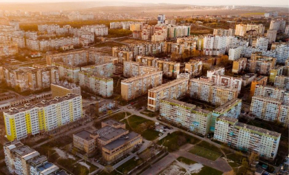 Chișinăul devine mai eficient energetic: Încă 60 de clădiri rezidențiale vor fi renovate cu sprijinul BERD și al UE