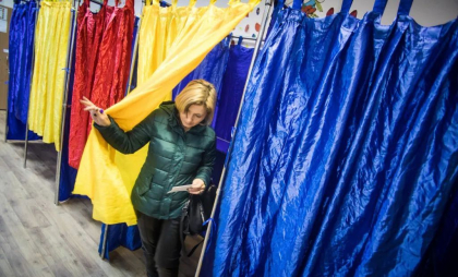 POLITICO: Scenariul alegerilor din România care „sperie Bruxelles-ul”
POLITICO: Scenariul alegerilor din România care „sperie Bruxelles-ul”