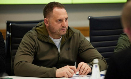 Zelenski și-a trimis șeful administrației la Paris pentru a se întâlni cu o delegație americană. Ce vor discuta cele două echipe Zelenski și-a trimis șeful administrației la Paris pentru a se întâlni cu o delegație americană. Ce vor discuta cele două echipe