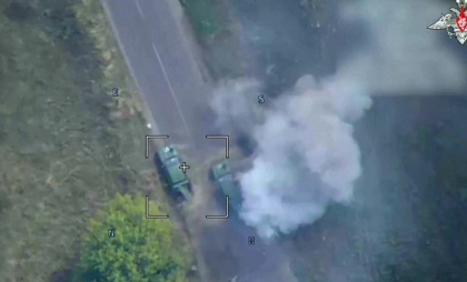 Fostul guvernator al regiunii Kursk din Rusia a fost reţinut pentru deturnarea banilor destinați apărării
Fostul guvernator al regiunii Kursk din Rusia a fost reţinut pentru deturnarea banilor destinați apărării