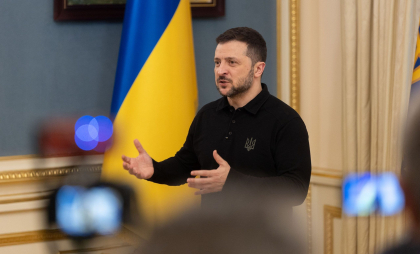 Zelenski: „Peste 40% din armele folosite pe front pentru a ne apăra ţara sunt produse în Ucraina". Ce progrese a făcut Kievul