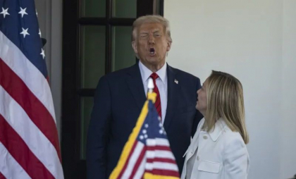 Donald Trump este „100%” sigur că va face un acord comercial cu UE. El susține că va fi încheiat unul „foarte bun” și cu China. „Nimeni nu poate concura cu noi” Donald Trump este „100%” sigur că va face un acord comercial cu UE. El susține că va fi încheiat unul „foarte bun” și cu China. „Nimeni nu poate concura cu noi”