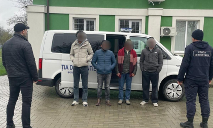 Rețea de migrație ilegală, destructurată de autoritățile moldovene: Doi moldoveni reținuți și patru migranți opriți la frontiera cu România - FOTO/VIDEO