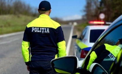 Poliția intensifică verificările rutiere de Paște pentru siguranța participanților la trafic Poliția intensifică verificările rutiere de Paște pentru siguranța participanților la trafic