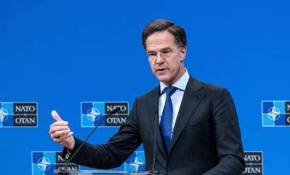 NATO minimalizează limbajul legat de climă și gen pentru a-l mulțumi pe Trump. Orice referire la „femei” este evitată NATO minimalizează limbajul legat de climă și gen pentru a-l mulțumi pe Trump. Orice referire la „femei” este evitată