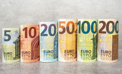 Curs valutar BNM pentru 18 aprilie. Cât costă astăzi un euro și un dolar - FOTO