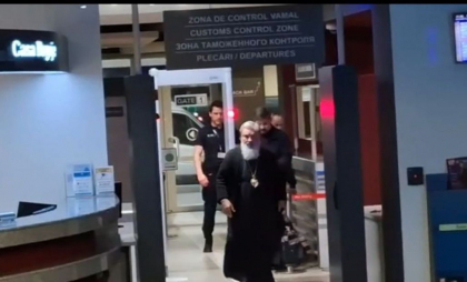 Reacția Poliției de Frontieră după ce Episcopul Marchel a ratat zborul spre Tel Aviv: „A fost supus procedurilor standarde de control”
Reacția Poliției de Frontieră după ce Episcopul Marchel a ratat zborul spre Tel Aviv: „A fost supus procedurilor standarde de control”