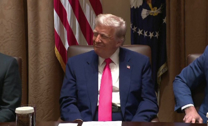 AFP: În primele 100 de zile din al doilea mandat, Donald Trump a depăşit limitele puterii prezidenţiale AFP: În primele 100 de zile din al doilea mandat, Donald Trump a depăşit limitele puterii prezidenţiale