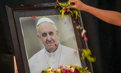 Primele imagini cu Papa Francisc în sicriu, publicate de Vatican - FOTO Primele imagini cu Papa Francisc în sicriu, publicate de Vatican - FOTO