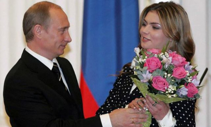Primele fotografii ale unuia dintre cei doi copii secreți ai lui Vladimir Putin, concepuți cu amanta sa Alina Kabaeva - FOTO Primele fotografii ale unuia dintre cei doi copii secreți ai lui Vladimir Putin, concepuți cu amanta sa Alina Kabaeva - FOTO