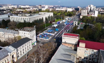 OM – Partener general al Half Marathon 2025: Apa care a unit mii de oameni OM – Partener general al Half Marathon 2025: Apa care a unit mii de oameni