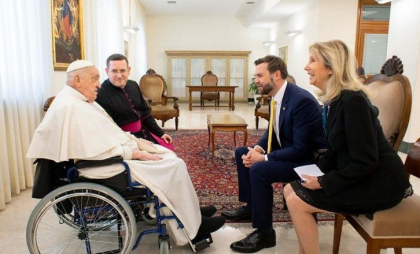 The Guardian: Ce îl nemulțumea pe papa Francisc la vicepreședintele american, JD Vance: „Și-a format o opinie mai mult decât clară” The Guardian: Ce îl nemulțumea pe papa Francisc la vicepreședintele american, JD Vance: „Și-a format o opinie mai mult decât clară”