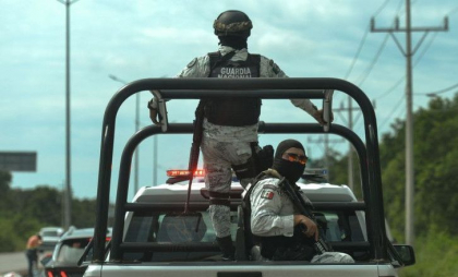 Haos în Mexic: Grupuri criminale au blocat miercuri drumuri şi au incendiat vehicule în trei state