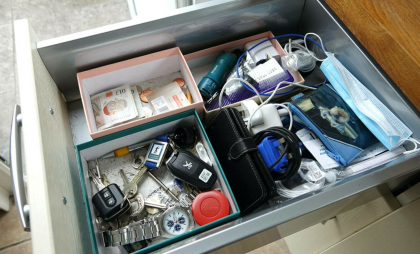 Ce a găsit un bărbat în sertarul mamei sale, la câteva zile după moartea ei: „Am înghețat când am aflat” Ce a găsit un bărbat în sertarul mamei sale, la câteva zile după moartea ei: „Am înghețat când am aflat”