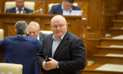Scandal în familia Bolea: Deputatul și-ar fi agresat soția în fața copiilor. Poliția a emis ordin de restricție