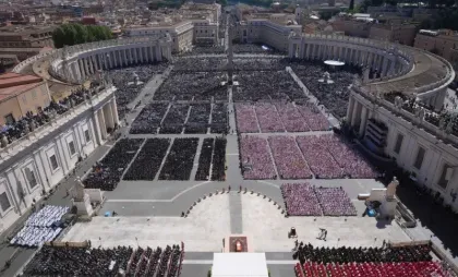 LIVE TEXT. Înmormântarea Papei Francisc. Aproximativ 200.000 de oameni au venit să-și ia rămas bun. Lideri mondiali din toată lumea, printre care și Maia Sandu, participă la funeralii LIVE TEXT. Înmormântarea Papei Francisc. Aproximativ 200.000 de oameni au venit să-și ia rămas bun. Lideri mondiali din toată lumea, printre care și Maia Sandu, participă la funeralii