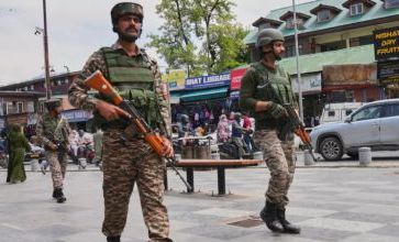 Tensiuni între Pakistan și India: Islamabad închide spațiul aerian și respinge măsurile Indiei privind tratatul de apă Tensiuni între Pakistan și India: Islamabad închide spațiul aerian și respinge măsurile Indiei privind tratatul de apă