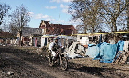 Armata rusă recurge la motociclete pentru a evita dronele ucrainene de pe linia frontului - VIDEO Armata rusă recurge la motociclete pentru a evita dronele ucrainene de pe linia frontului - VIDEO