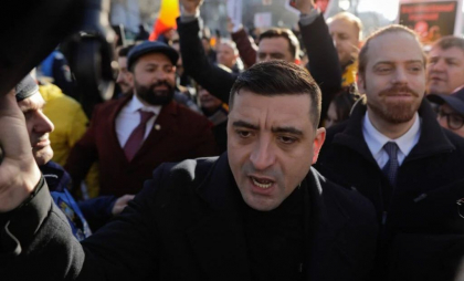 AUR anunţă că a sesizat Autoritatea Electorală Permanentă şi Avocatul Poporului, susţinând că aproximativ patru milioane de români decedați figurează cu drept de vot AUR anunţă că a sesizat Autoritatea Electorală Permanentă şi Avocatul Poporului, susţinând că aproximativ patru milioane de români decedați figurează cu drept de vot