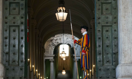 Cum va fi ales următorul papă. Situația în care s-ar putea ajunge la o soluție radicală la Vatican
