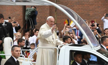 Maşina Papei Francisc va fi donată și transformată în clinică mobilă pentru copiii din Fâșia Gaza Maşina Papei Francisc va fi donată și transformată în clinică mobilă pentru copiii din Fâșia Gaza