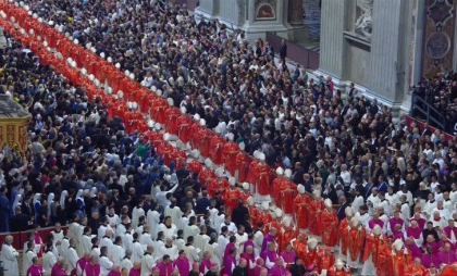 LIVE TEXT. Conclavul pentru alegerea noului papă începe astăzi: 133 de cardinali, închiși în Capela Sixtină