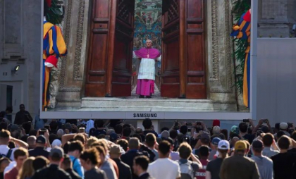 „Extra Omnes”: Ușile Capelei Sixtine de la Vatican au fost închise. A început conclavul pentru alegerea noului papă - VIDEO