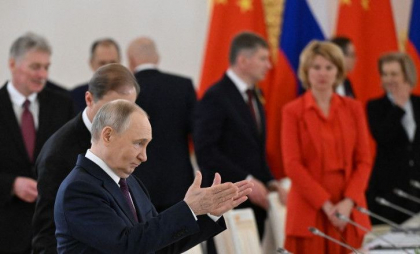 Cinci europarlamentari merg la parada lui Vladimir Putin de Ziua Victoriei. „Dorim ca armele din Ucraina să tacă definitiv”
