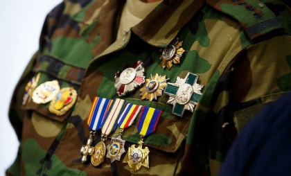 Ajutor pentru veteranii de război: CNAS a oferit ajutorul material cu ocazia celei de-a 80-a aniversări a Marii Victorii