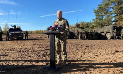 Cer închis pentru prietenii lui Vladimir Putin. Lituania a blocat zborurile liderilor slovac și sârb spre Moscova