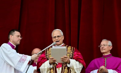 Primul mesaj al Papei Leon al XIV-lea către credincioși: „Trebuie să fim o biserică care construiește punți”