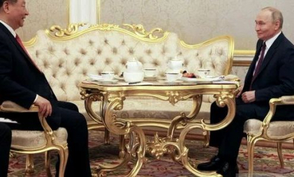 Momentul viral în care Jinping și Putin se invită reciproc să bea ceai, dar niciunul nu o face. „Foarte riscant”, au ironizat internauții - VIDEO Momentul viral în care Jinping și Putin se invită reciproc să bea ceai, dar niciunul nu o face. „Foarte riscant”, au ironizat internauții - VIDEO