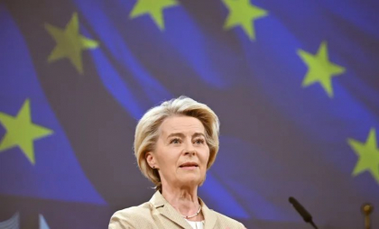 Donald Trump, complimente pentru Ursula von der Leyen: „Este cu adevărat fantastică”. Reacția șefei Comisiei Europene - VIDEO Donald Trump, complimente pentru Ursula von der Leyen: „Este cu adevărat fantastică”. Reacția șefei Comisiei Europene - VIDEO