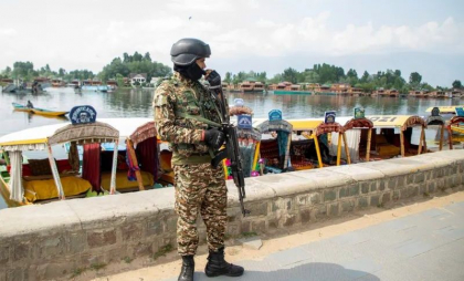 Armistițiul dintre India și Pakistan, încălcat după numai câteva ore. Explozii în Kashmir-ul indian