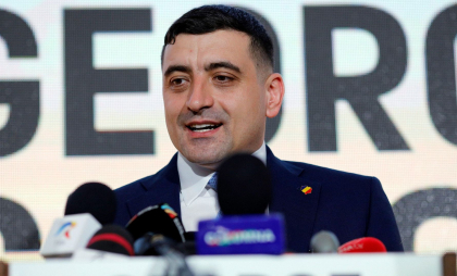 Cine este George Simion, câștigător în primul tur la alegerile prezidențiale din România 2025. În diaspora, Europa l-a votat cel mai mult Cine este George Simion, câștigător în primul tur la alegerile prezidențiale din România 2025. În diaspora, Europa l-a votat cel mai mult